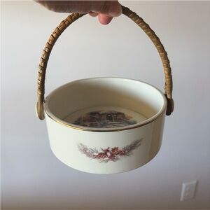 Thomas Kinkade Village Christmas Collector's Candy Dish 2000